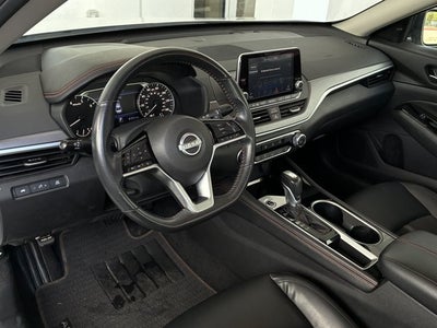 2025 Nissan Altima SR