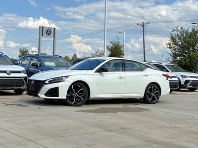 2025 Nissan Altima SR