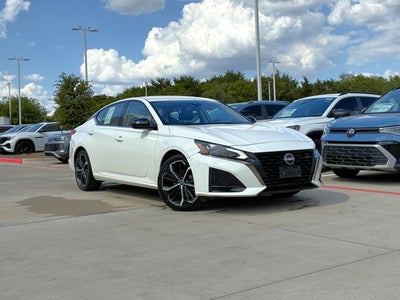 2025 Nissan Altima SR