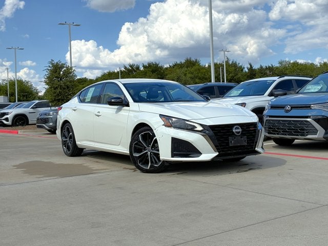 2025 Nissan Altima SR