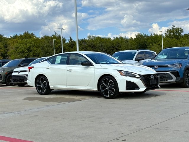 2025 Nissan Altima SR