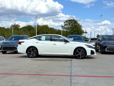 2025 Nissan Altima SR
