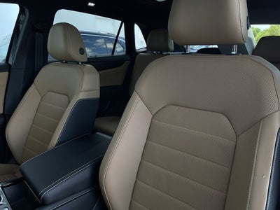 2026 Volkswagen Atlas Cross Sport 2.0T SEL R-Line Black