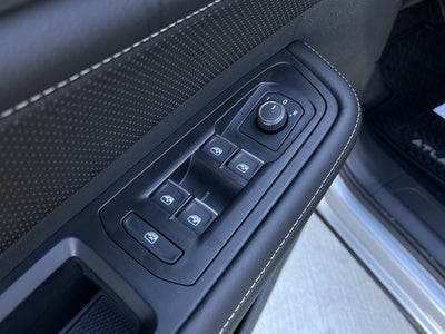 2026 Volkswagen Atlas Cross Sport 2.0T SE