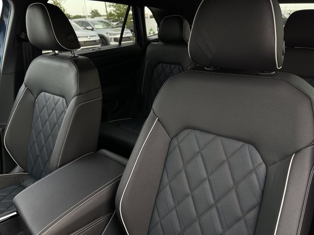 2026 Volkswagen Atlas Cross Sport 2.0T SEL Premium R-Line