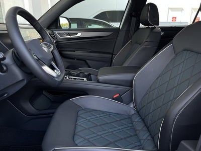 2025 Volkswagen Atlas Cross Sport 2.0T SEL Premium R-Line