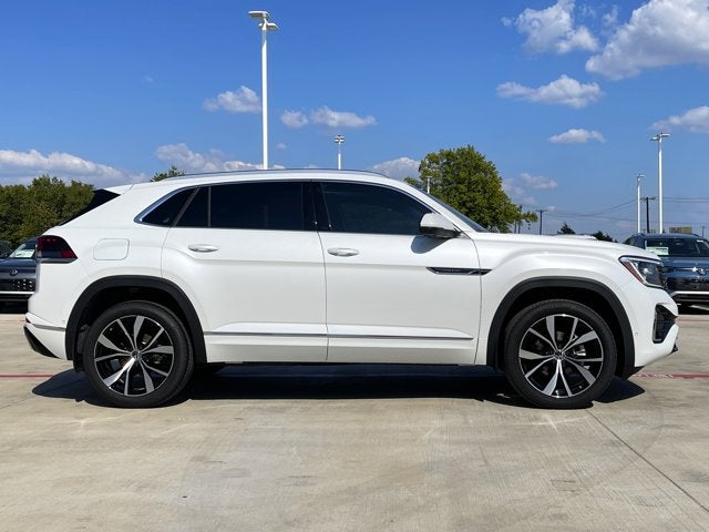 2025 Volkswagen Atlas Cross Sport 2.0T SEL Premium R-Line