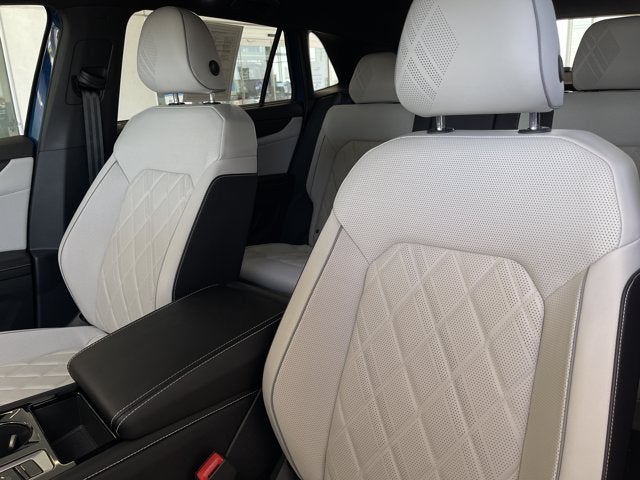 2025 Volkswagen Atlas Cross Sport 2.0T SEL Premium R-Line