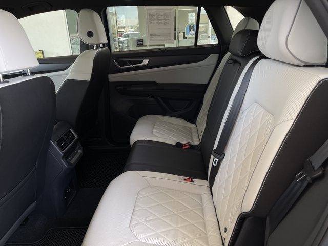 2025 Volkswagen Atlas Cross Sport 2.0T SEL Premium R-Line