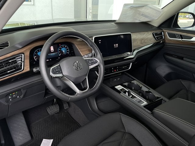 2026 Volkswagen Atlas 2.0T SE w/ Technology