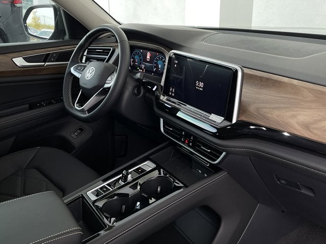 2026 Volkswagen Atlas 2.0T SE w/ Technology