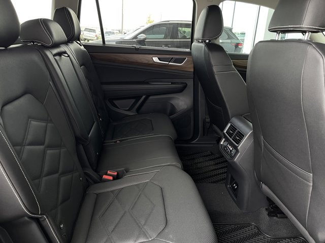 2026 Volkswagen Atlas 2.0T SE w/ Technology