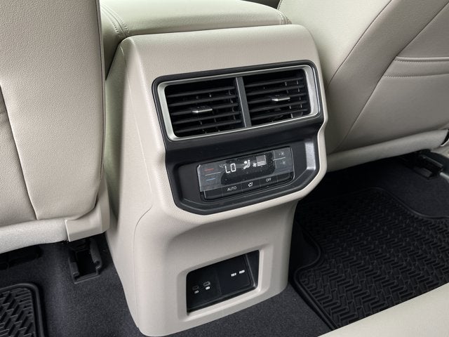 2026 Volkswagen Atlas 2.0T SE w/ Technology