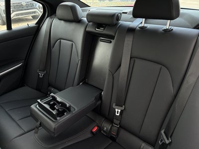 2025 BMW 3 Series 330i xDrive