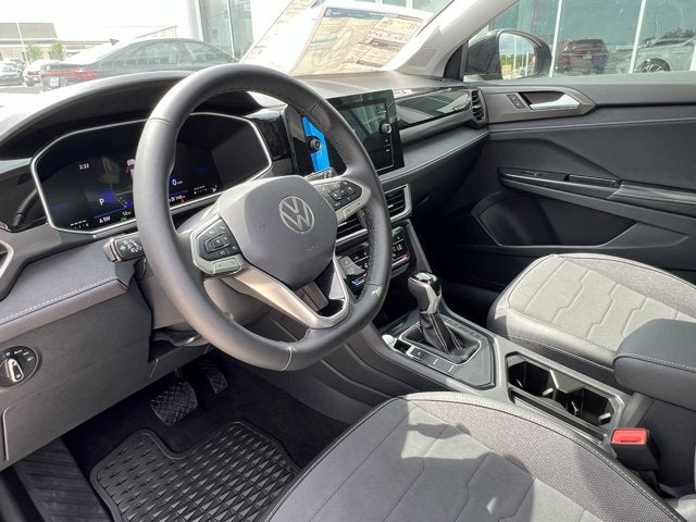 2025 Volkswagen Taos 1.5T SE Black