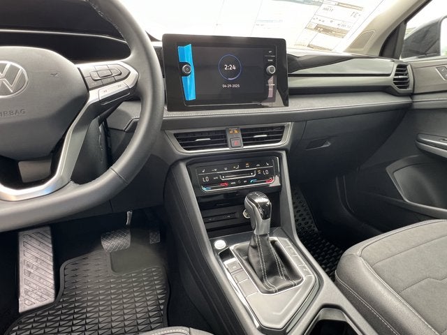 2025 Volkswagen Taos 1.5T SE Black