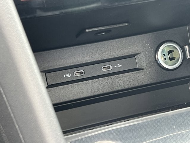 2025 Volkswagen Taos 1.5T SE Black