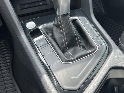 2025 Volkswagen Taos 1.5T SE Black