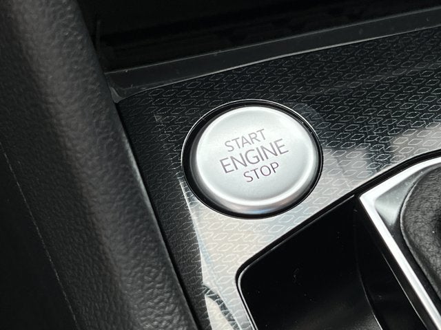 2025 Volkswagen Taos 1.5T SE Black