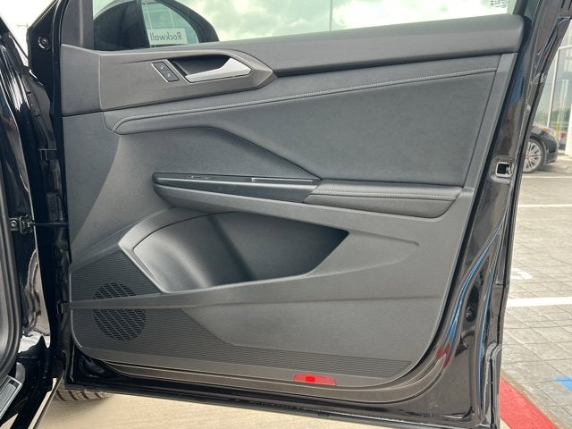 2025 Volkswagen Taos 1.5T SE Black