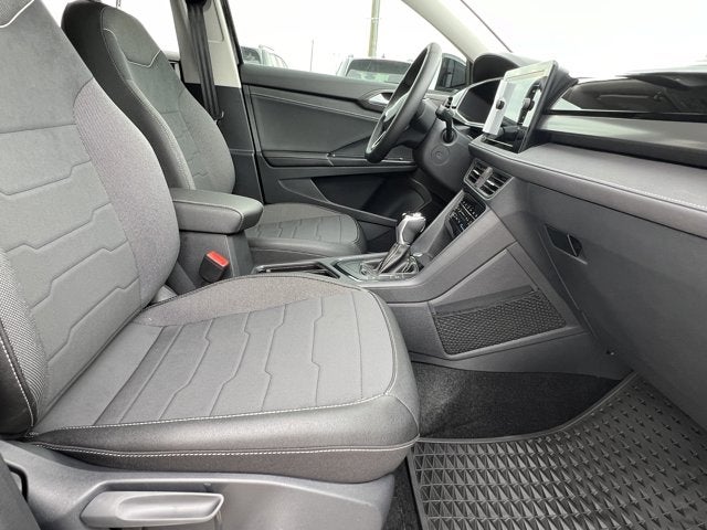 2025 Volkswagen Taos 1.5T SE Black