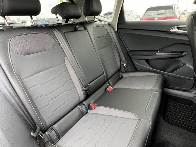 2025 Volkswagen Taos 1.5T SE Black