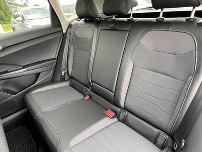 2025 Volkswagen Taos 1.5T SE Black