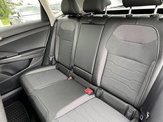 2025 Volkswagen Taos 1.5T SE Black