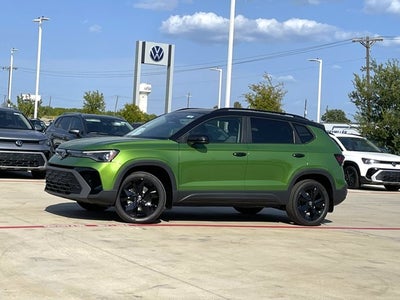 2026 Volkswagen Taos 1.5T SE Black