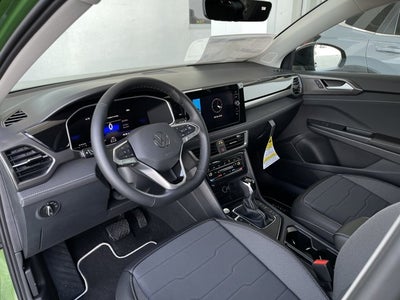 2026 Volkswagen Taos 1.5T SE Black