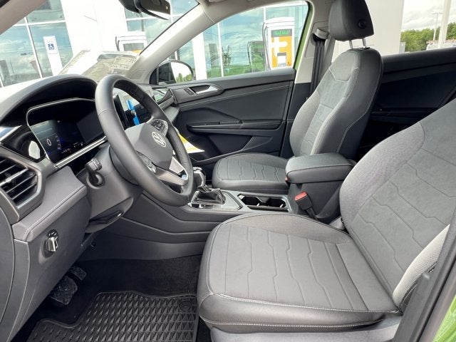 2025 Volkswagen Taos 1.5T SE Black