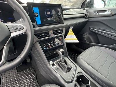 2025 Volkswagen Taos 1.5T SE Black