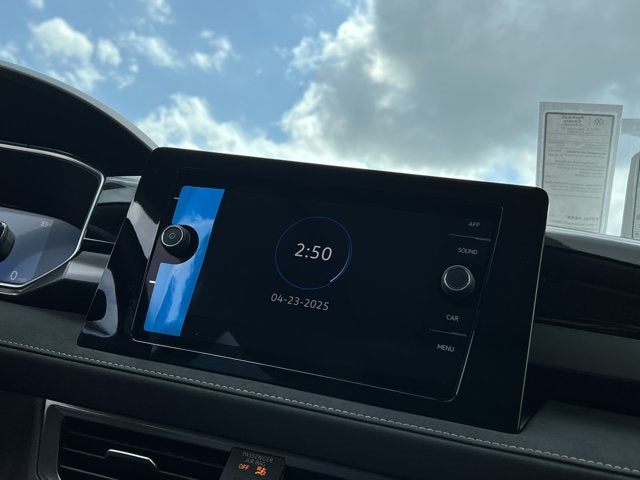 2025 Volkswagen Taos 1.5T SE Black