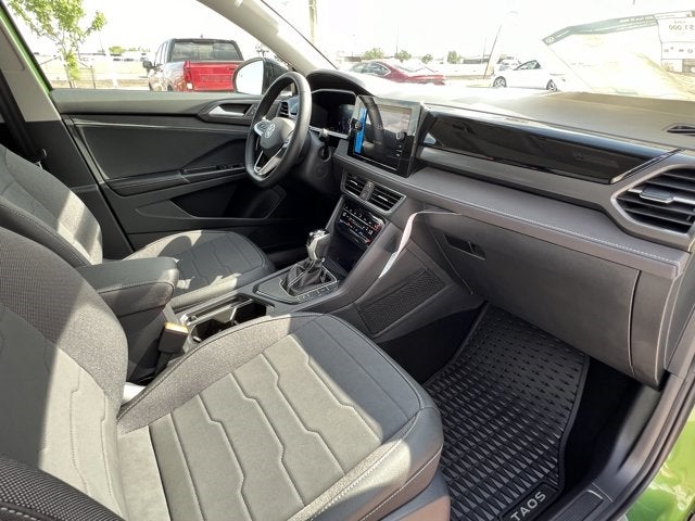 2025 Volkswagen Taos 1.5T SE Black