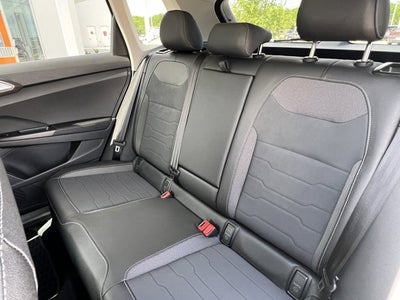 2025 Volkswagen Taos 1.5T SE Black