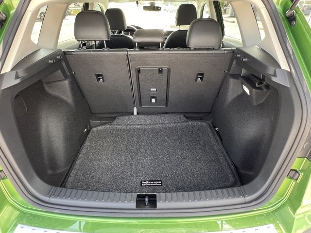 2025 Volkswagen Taos 1.5T SE Black