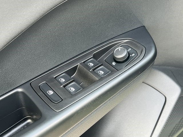 2025 Volkswagen Taos 1.5T SE Black