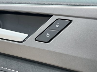 2025 Volkswagen Taos 1.5T SE Black