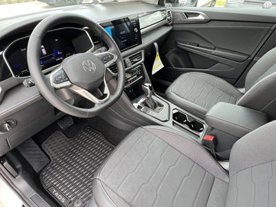 2025 Volkswagen Taos 1.5T SE Black