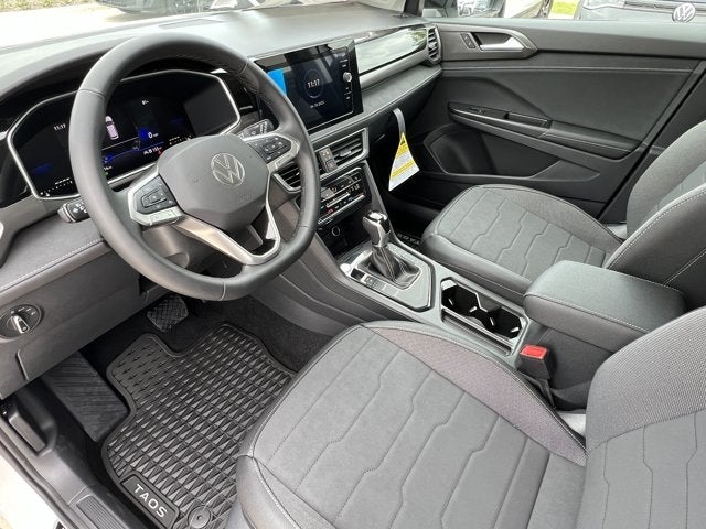 2025 Volkswagen Taos 1.5T SE Black