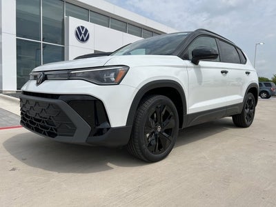 2025 Volkswagen Taos 1.5T SE Black