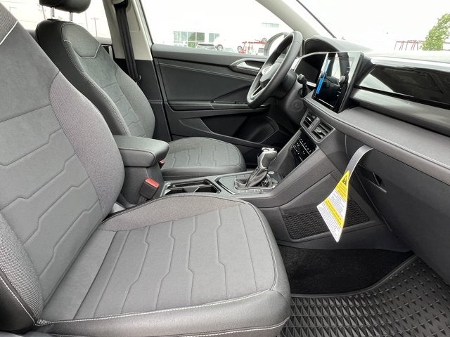 2025 Volkswagen Taos 1.5T SE Black