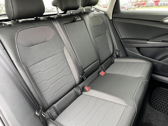 2025 Volkswagen Taos 1.5T SE Black