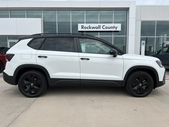 2025 Volkswagen Taos 1.5T SE Black