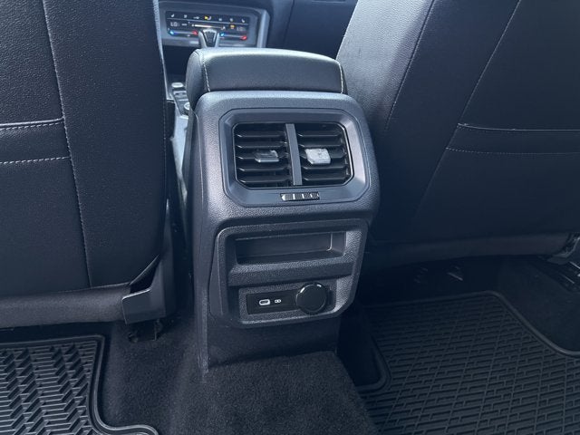 2022 Volkswagen Tiguan SEL R-Line