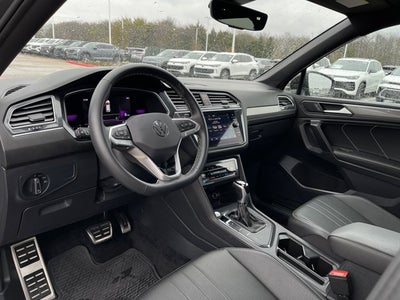 2023 Volkswagen Tiguan SE R-Line Black