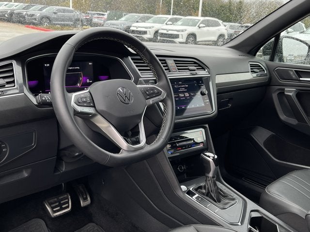 2023 Volkswagen Tiguan SE R-Line Black