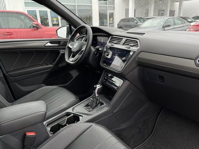 2023 Volkswagen Tiguan SE R-Line Black