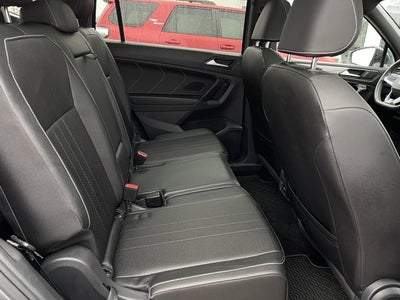 2023 Volkswagen Tiguan SE R-Line Black
