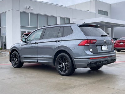 2023 Volkswagen Tiguan SE R-Line Black